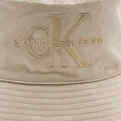Chapeau Calvin Klein Jeans Monogram Bucket Hat K60K610715 PBC -Chaleur Élégante Boutique chapeau calvin klein jeans monogram bucket hat k60k610715 pbc 2